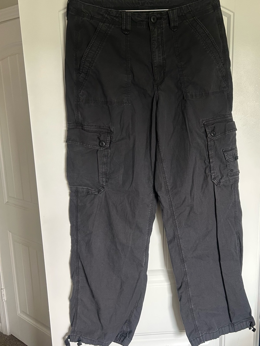 American Eagle Outfitters Black Cargo Pants